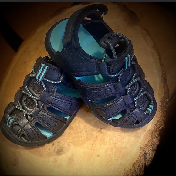 Bundle - Picture 4 of 4